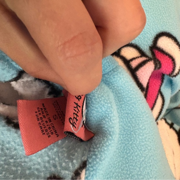 Small Adult Hello Kitty Blue Robe - Picture 4 of 7